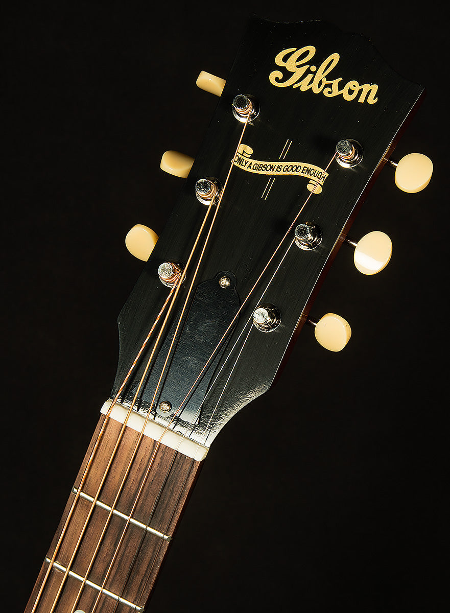 Limited Custom Shop 1942 Banner J-45 Slim Neck