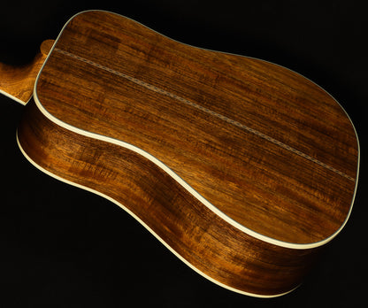 Custom Shop Artisan Series Hummingbird Elegant Koa