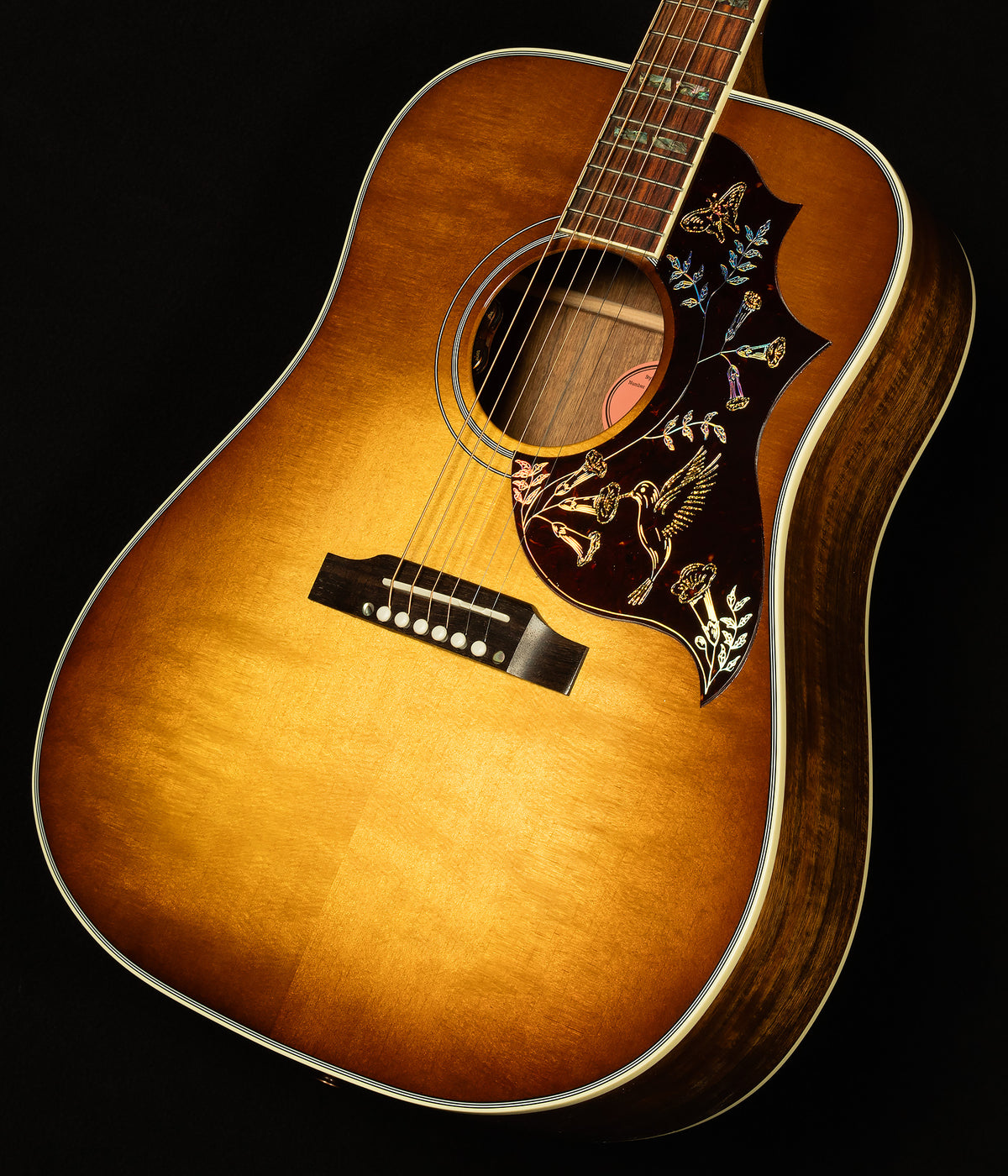 Custom Shop Artisan Series Hummingbird Elegant Koa