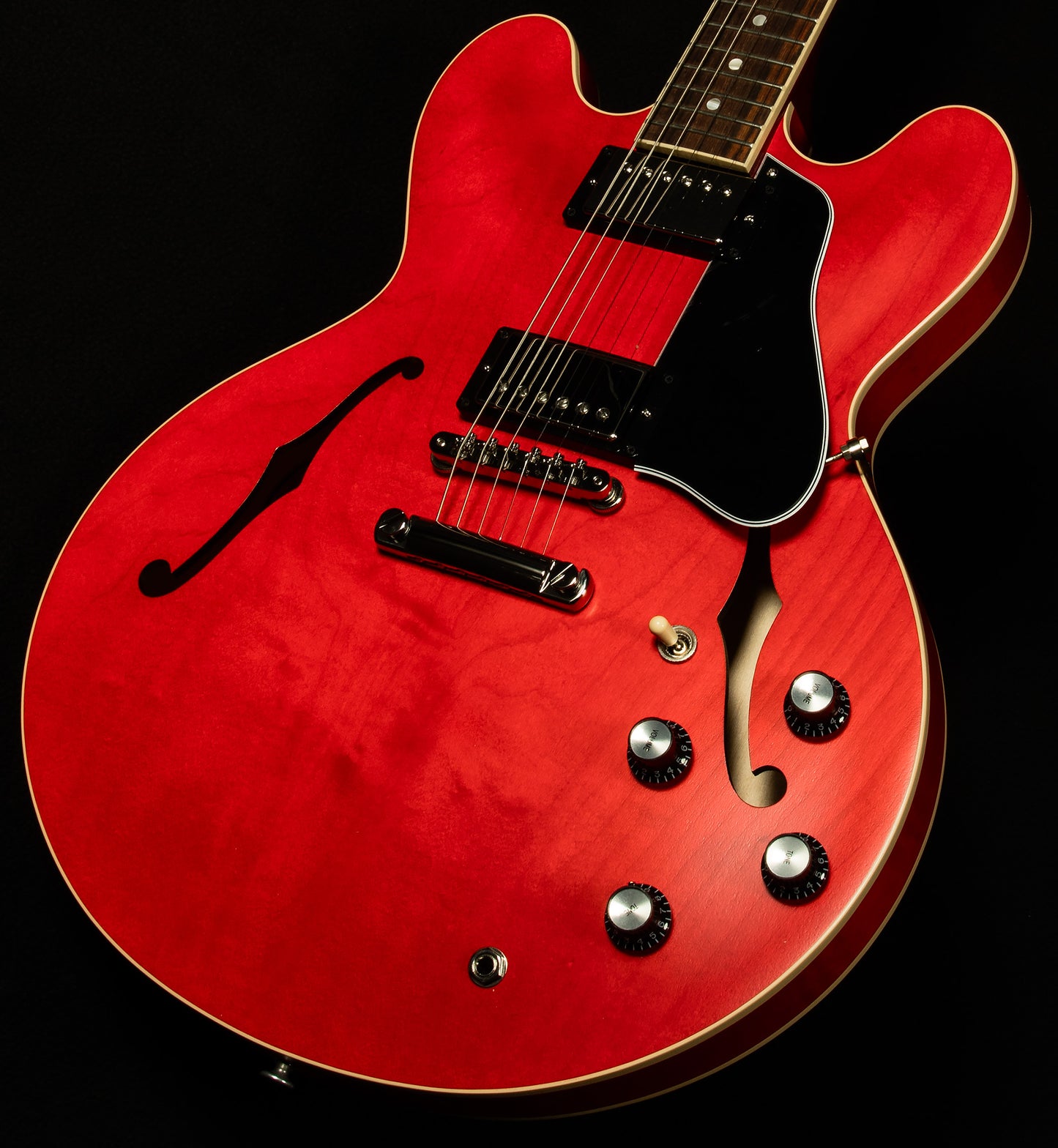 ES-335 Satin Dot