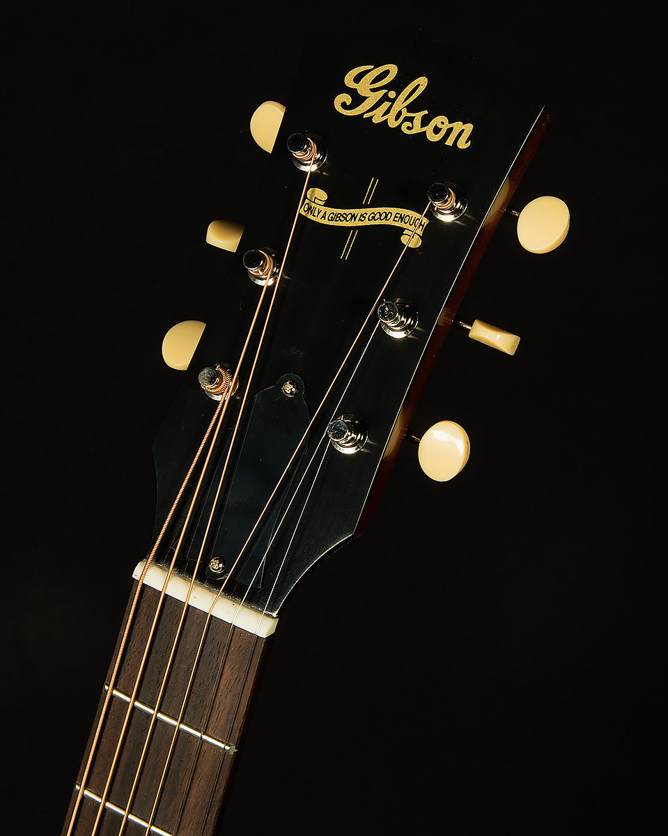 Limited Custom Shop 1942 Banner J-45 Slim Neck