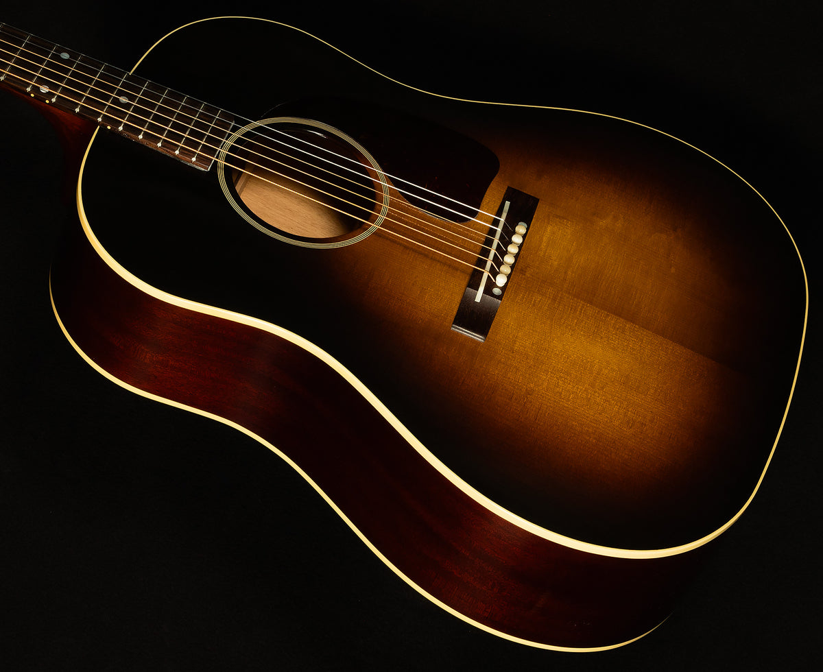 Limited Custom Shop 1942 Banner J-45 Slim Neck