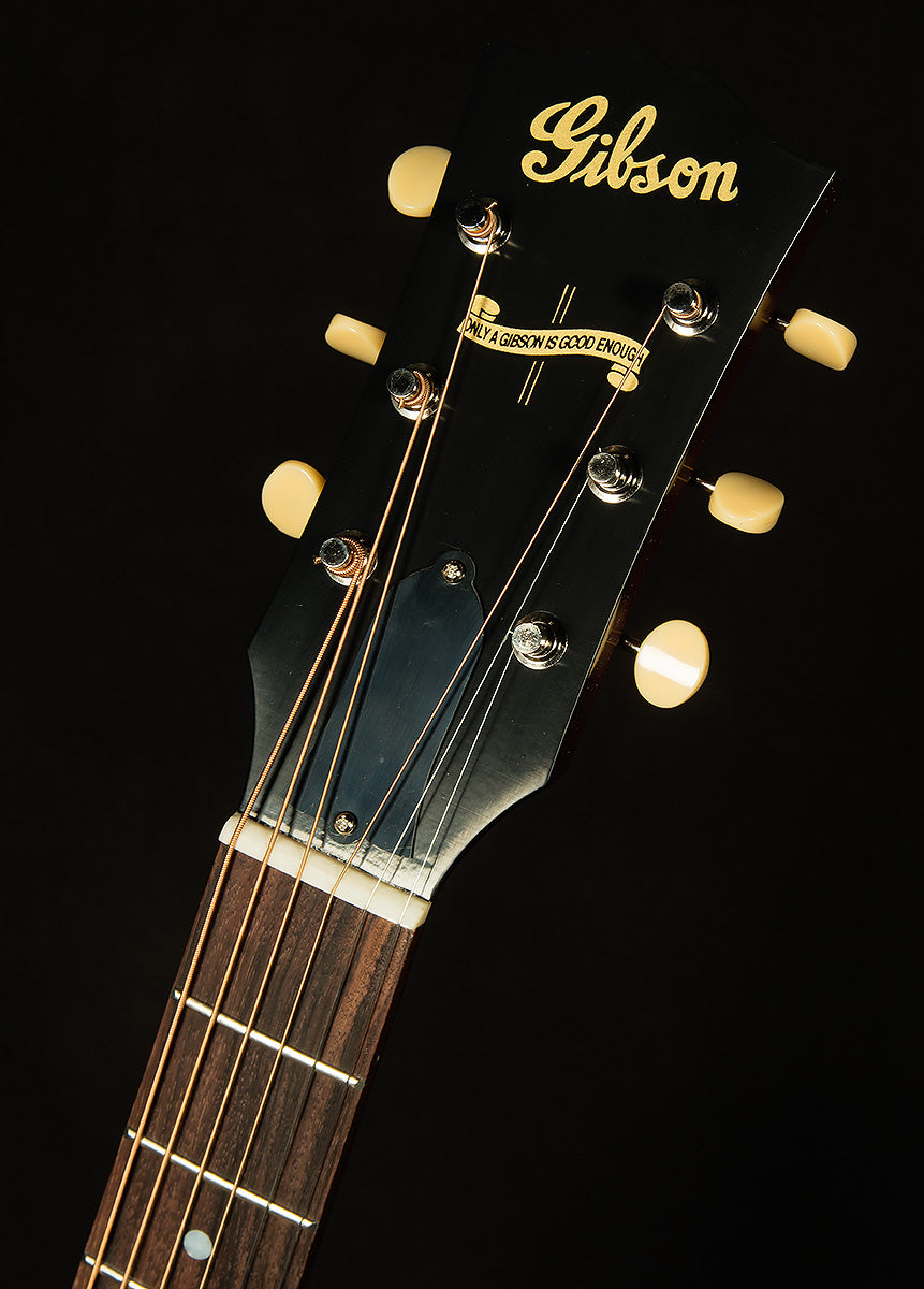 Limited Custom Shop 1942 Banner J-45 Slim Neck