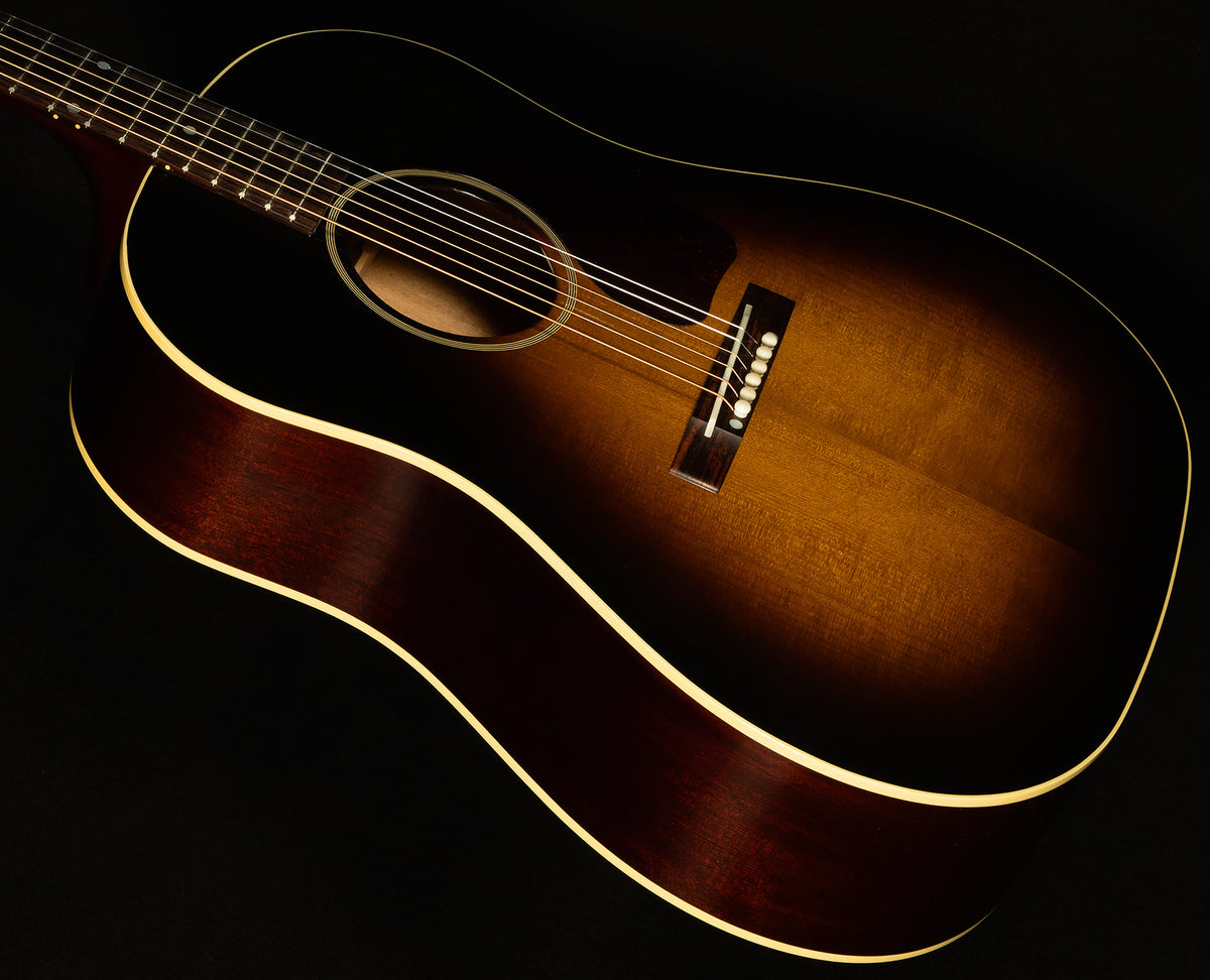 Limited Custom Shop 1942 Banner J-45 Slim Neck