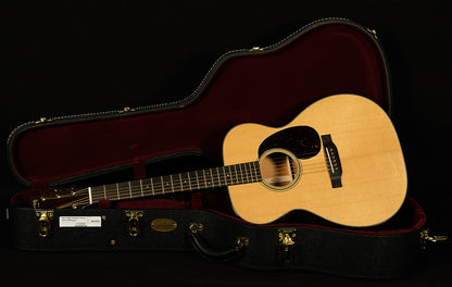 000-18 Modern Deluxe