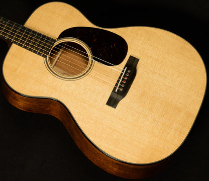 000-18 Modern Deluxe