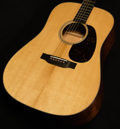 D-18 Modern Deluxe