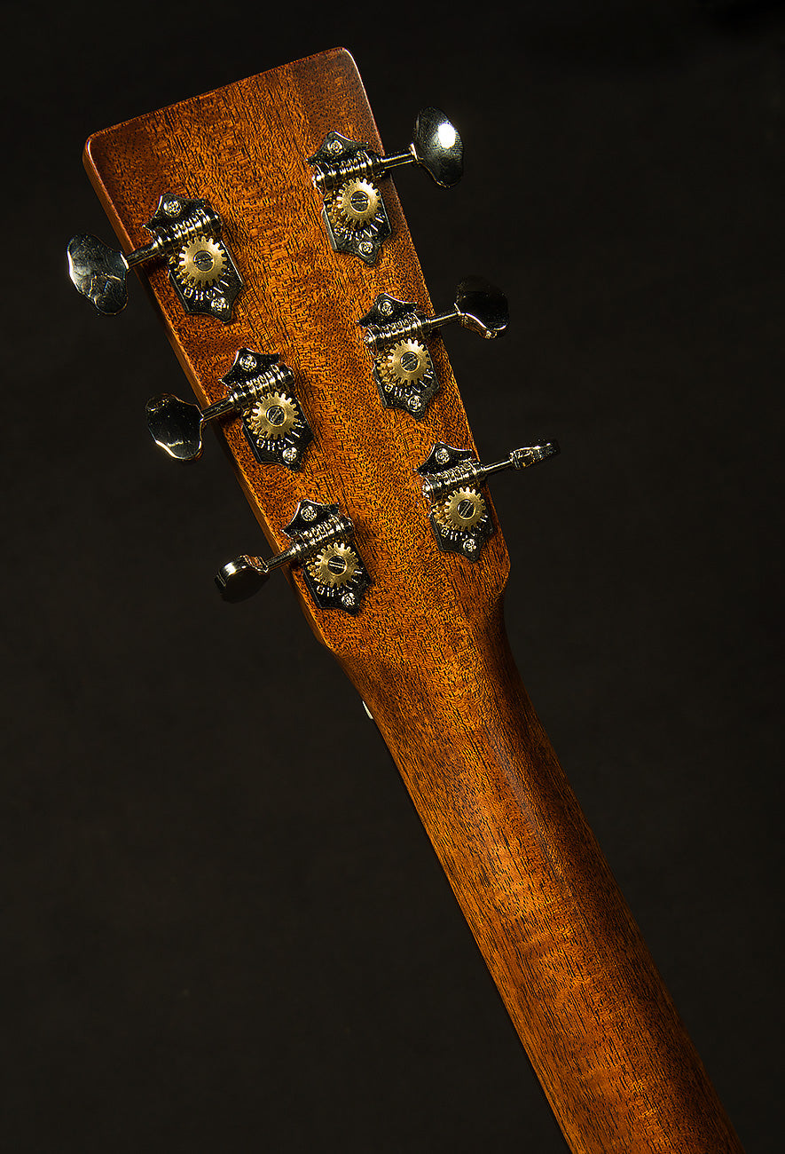 Custom Shop D-18