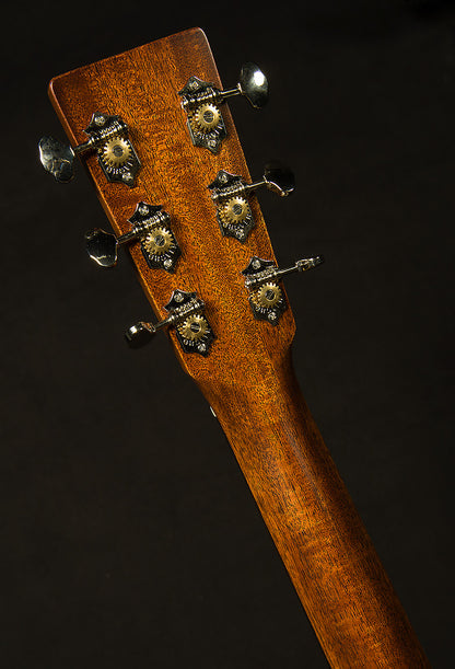 Custom Shop D-18