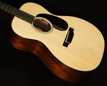 Custom Shop 000-18 1937