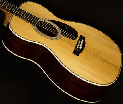 Custom Shop OM-28
