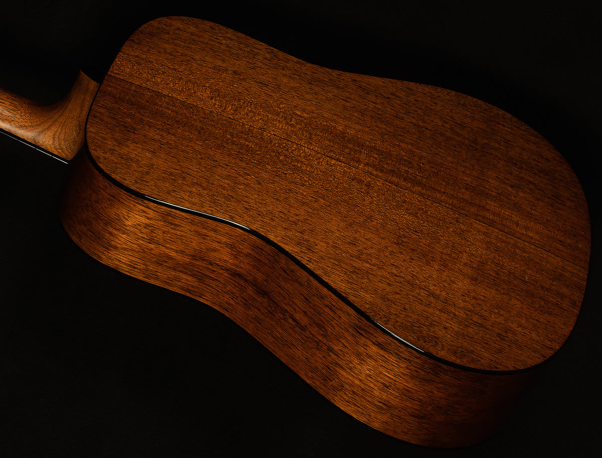 Custom Shop D-18