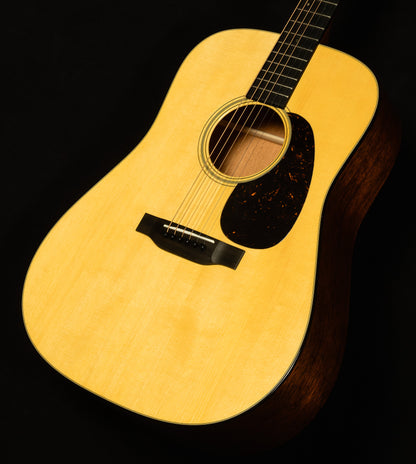 Custom Shop D-18