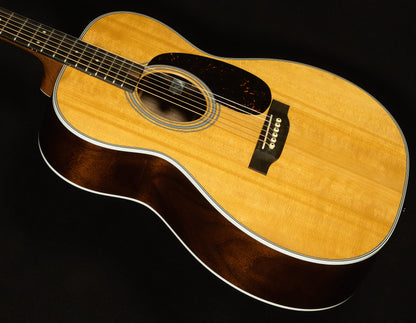 Road Series 000-13E Retro Walnut