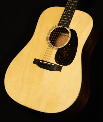 Custom Shop D-18