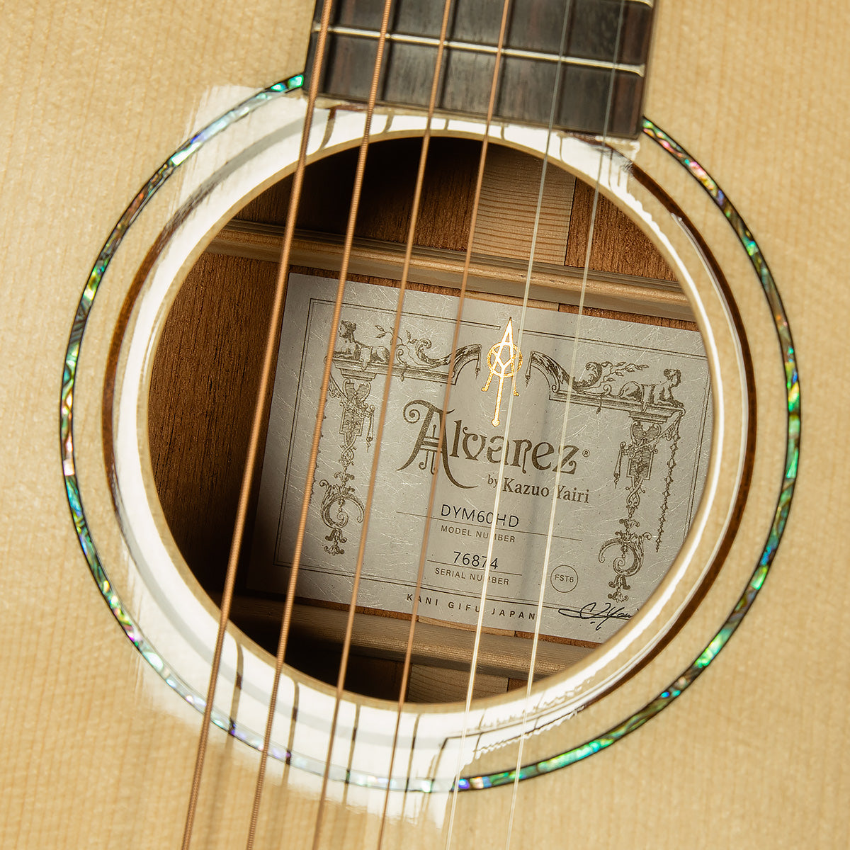 Yairi Masterworks Honduran Dreadnought DYM60HD