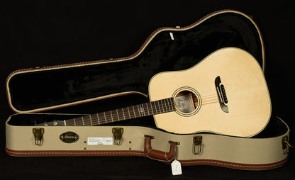Yairi Masterworks Honduran Dreadnought DYM60HD