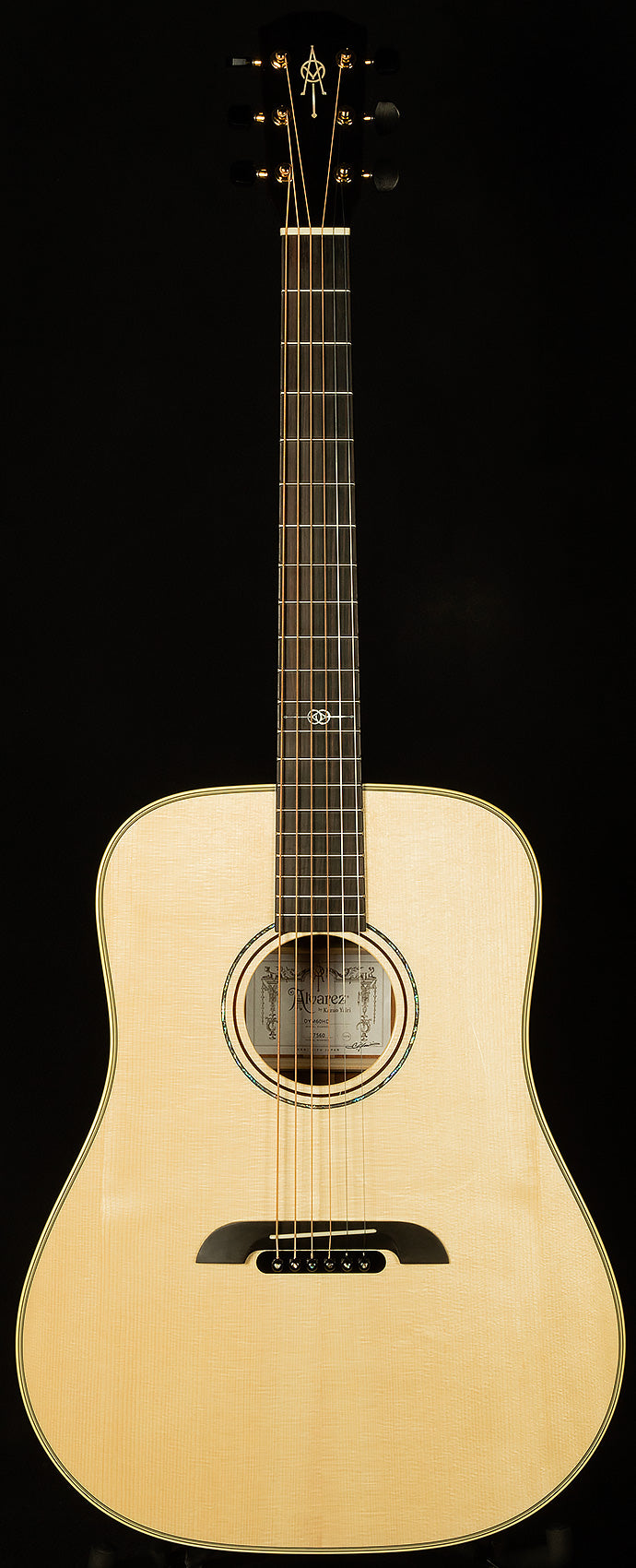 Yairi Masterworks Honduran Dreadnought DYM60HD