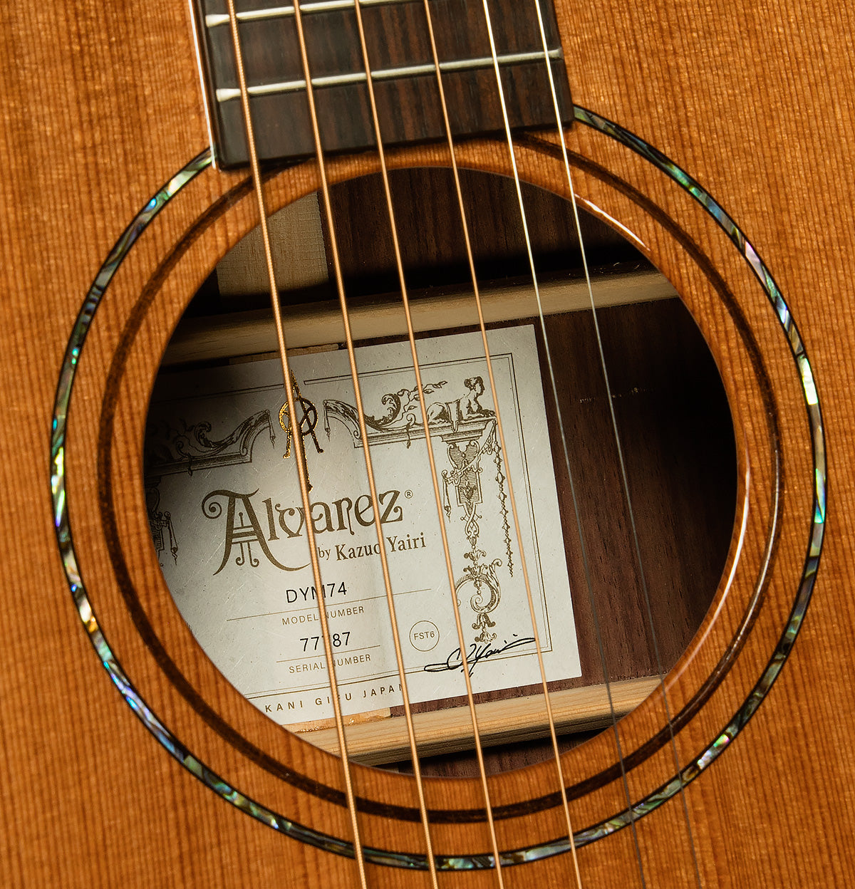 Yairi Masterworks Dreadnought DYM74
