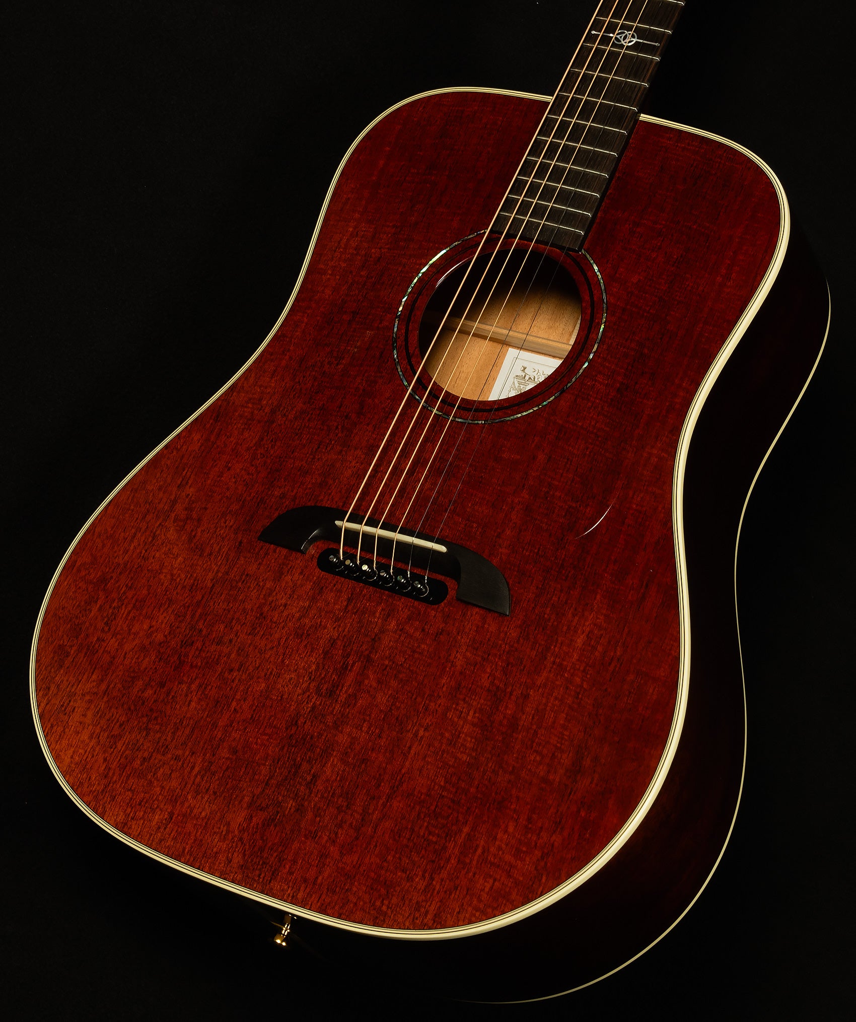 Yairi Masterworks Honduran Dreadnought DYM66HD