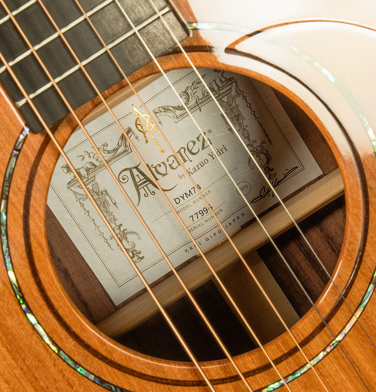 Yairi Masterworks Dreadnought DYM74