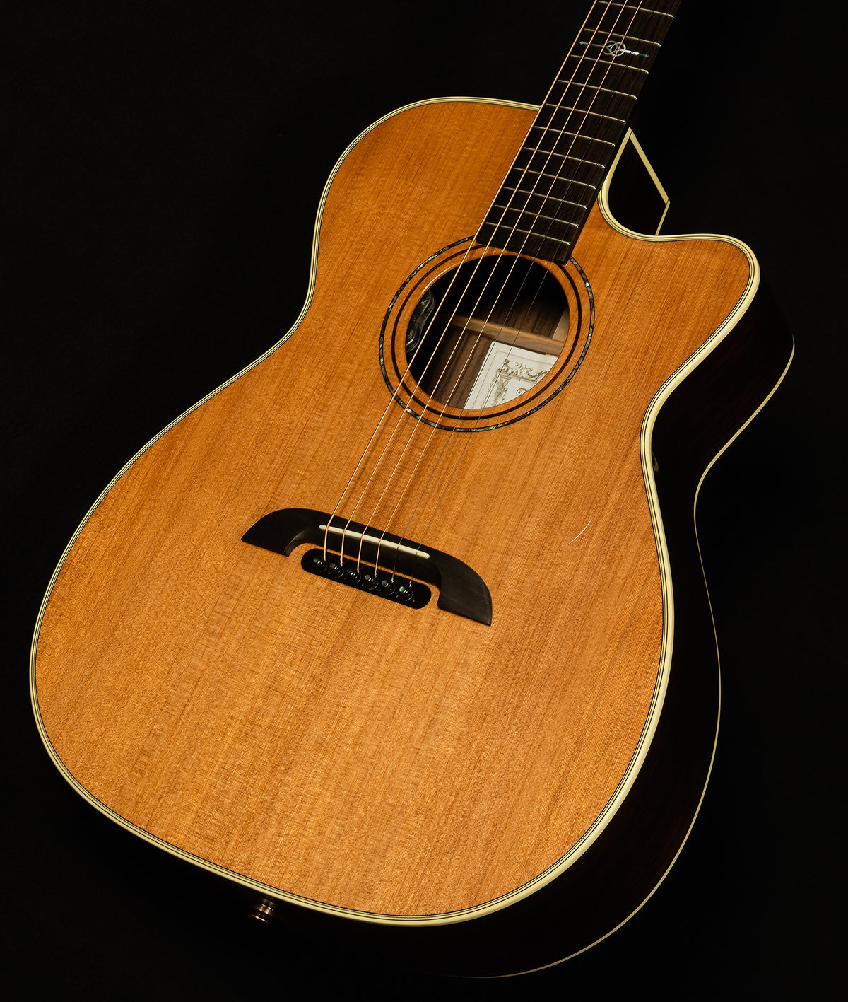 Yairi Masterworks Folk/OM FYM74CE