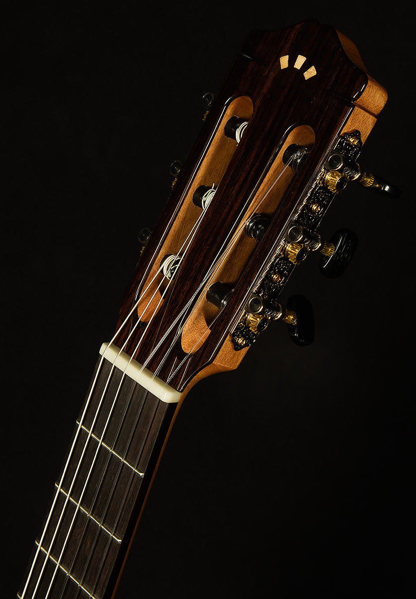 Iberia Series GK Studio Negra