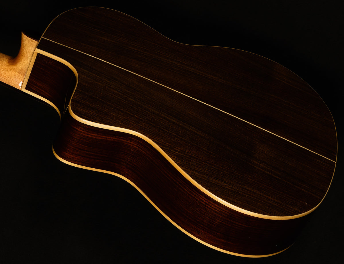 Iberia Series GK Studio Negra