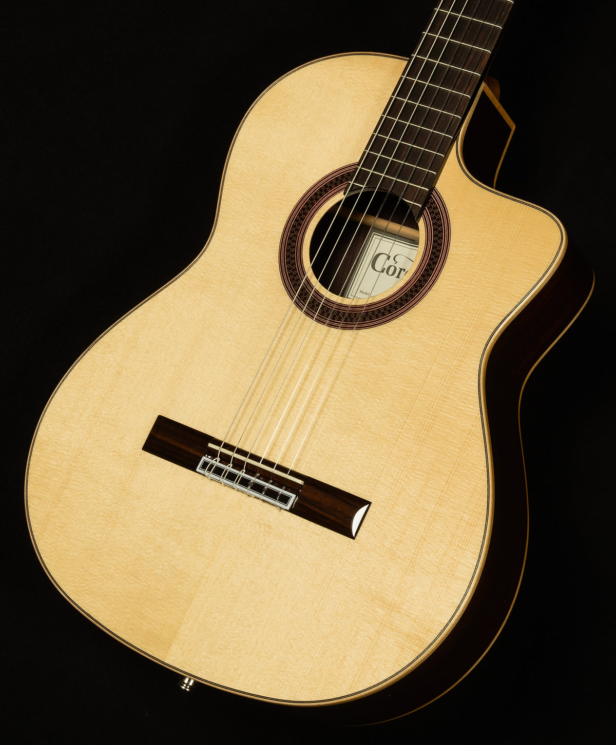 Iberia Series GK Studio Negra