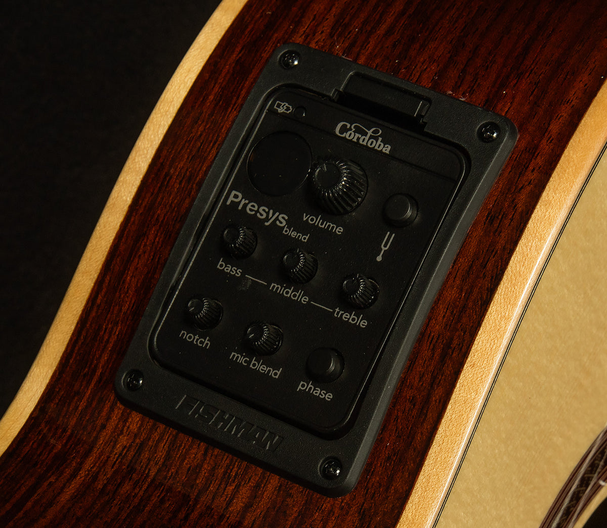 Iberia Series GK Studio Negra