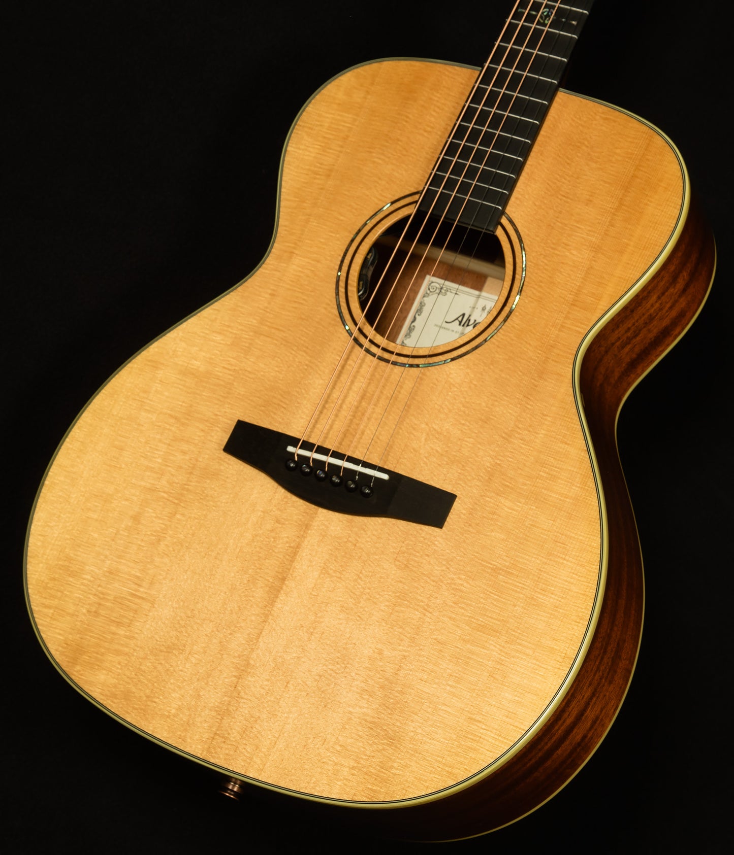 Laureate Series LF60E