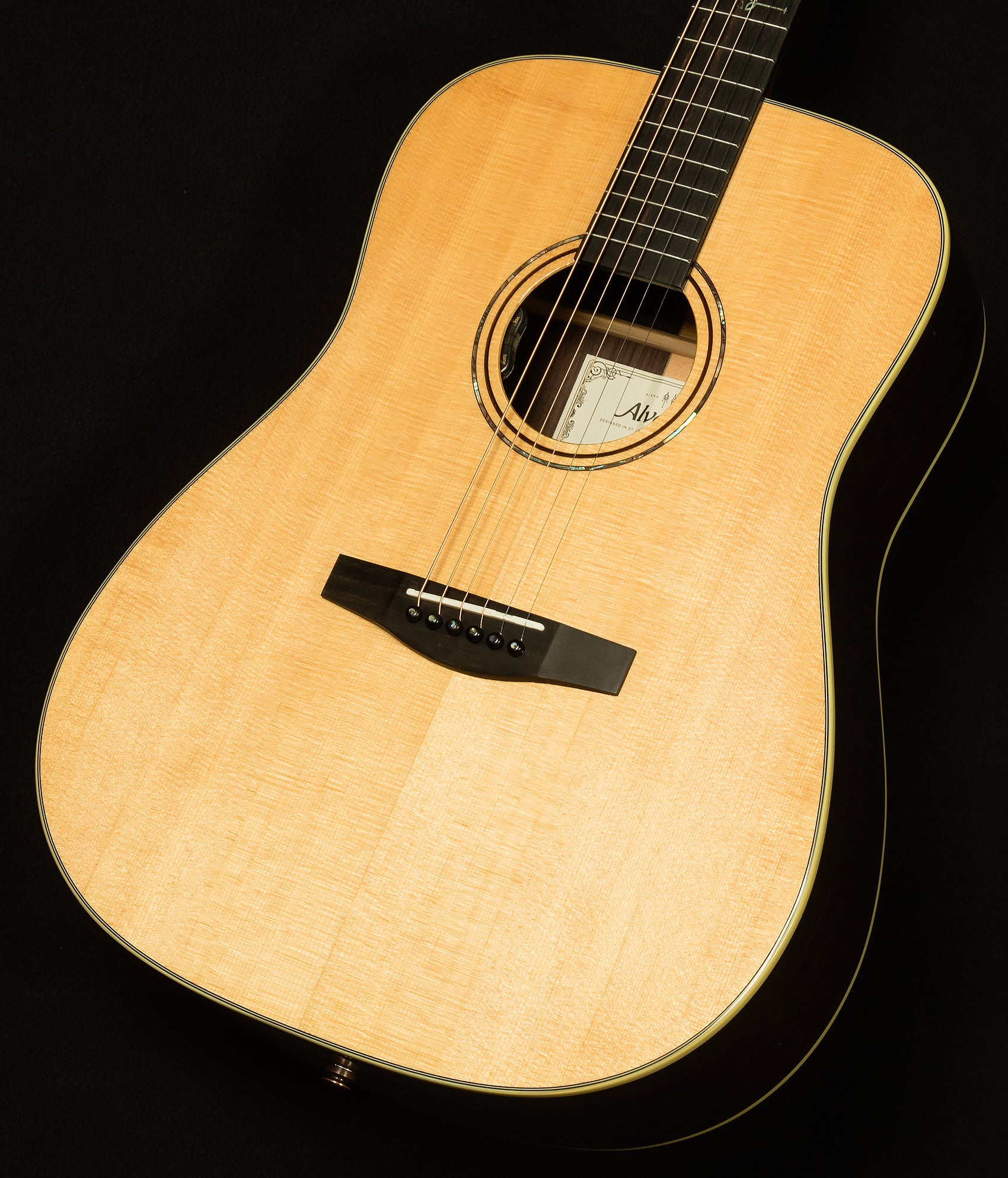 Laureate Series LD70E