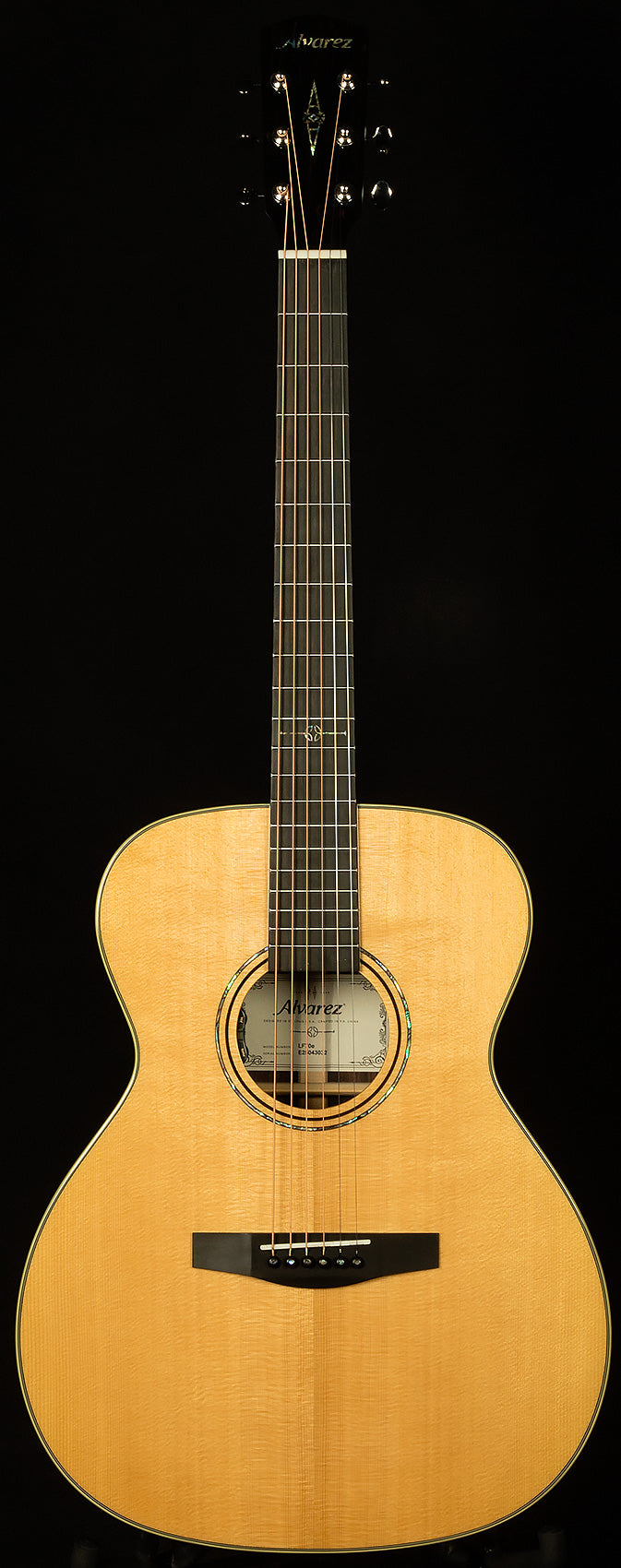 Laureate Series LF70E