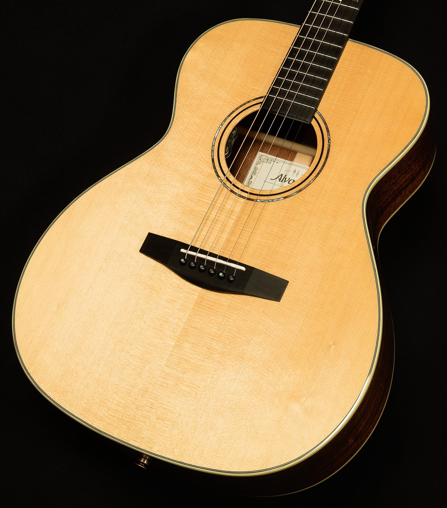 Laureate Series LF60e