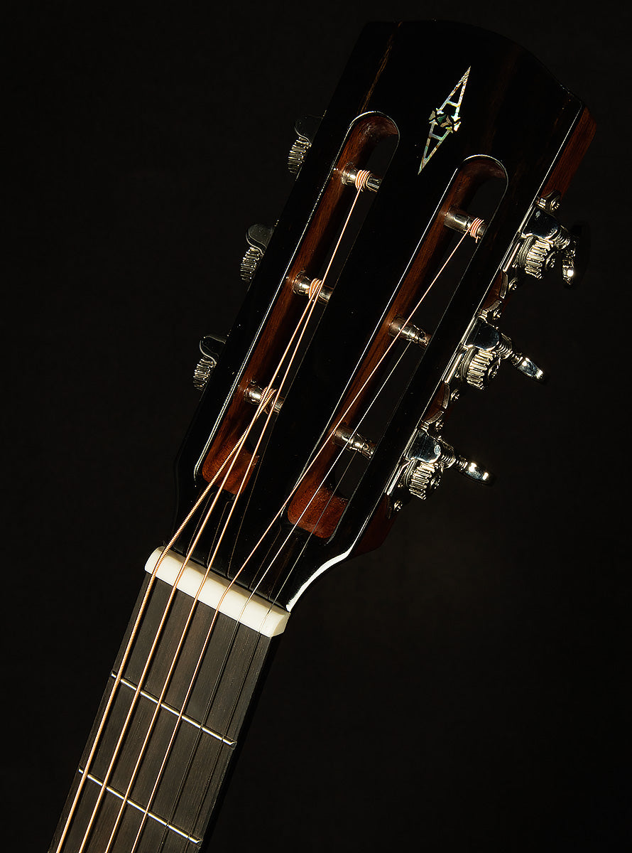 Laureate Series LP70E