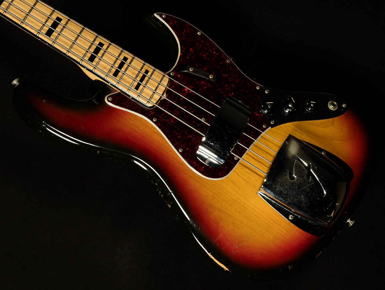 Vintage 1973 Fender Jazz Bass – Wildwood Guitars