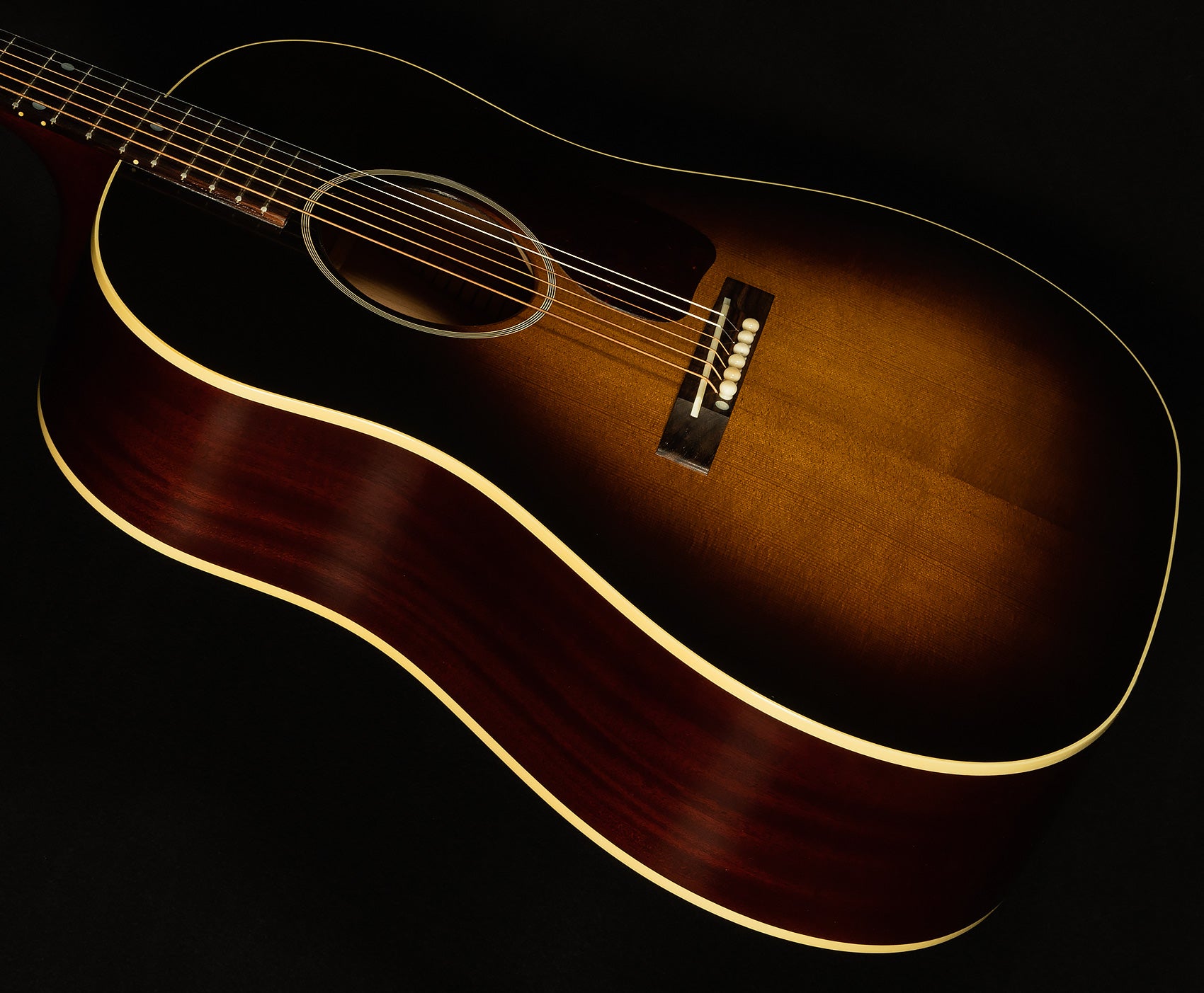2025 Limited Custom Shop 1942 Banner J-45 Slim Neck