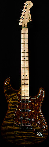 2015 Collection NAMM Quilt Maple Top Artisan Stratocaster