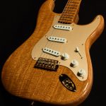 Custom Collection Artisan Stratocaster - Figured Mahogany