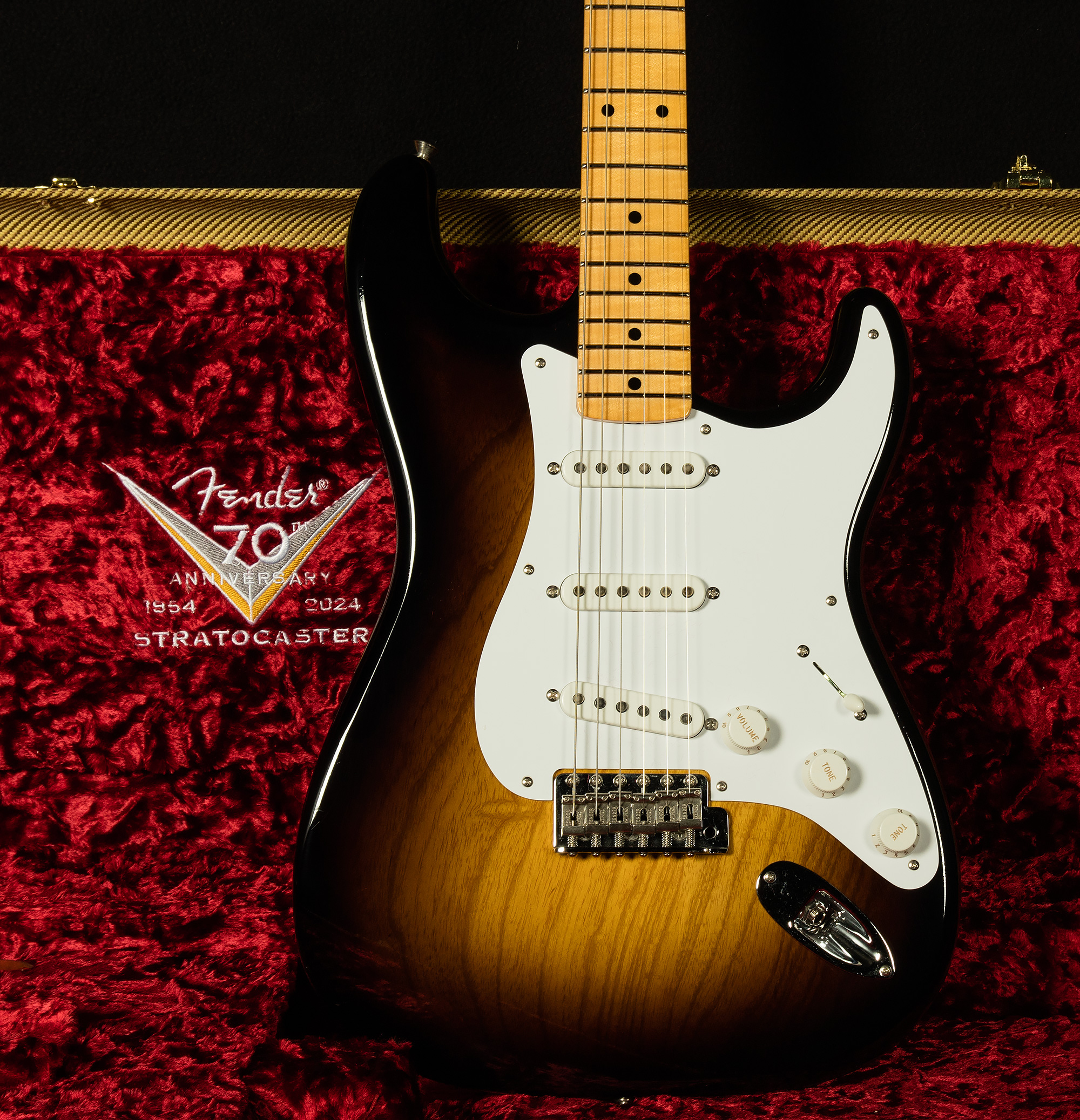 Limited 70th Anniversary '54 Stratocaster - Deluxe Closet Classic ...