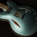 Dave Grohl DG-335 Semi-Hollowbody